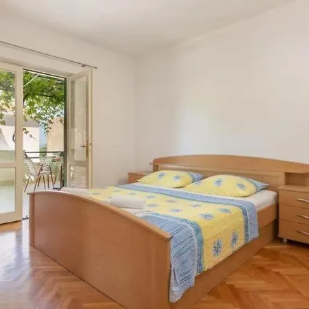 Mario In With A Shady Terrace Apartment