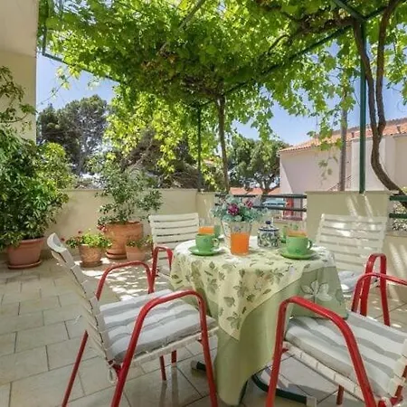 Apartment Mario In With A Shady Terrace *