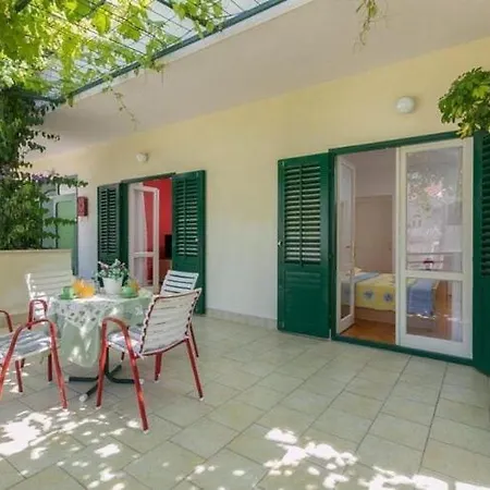 Apartment Mario In With A Shady Terrace